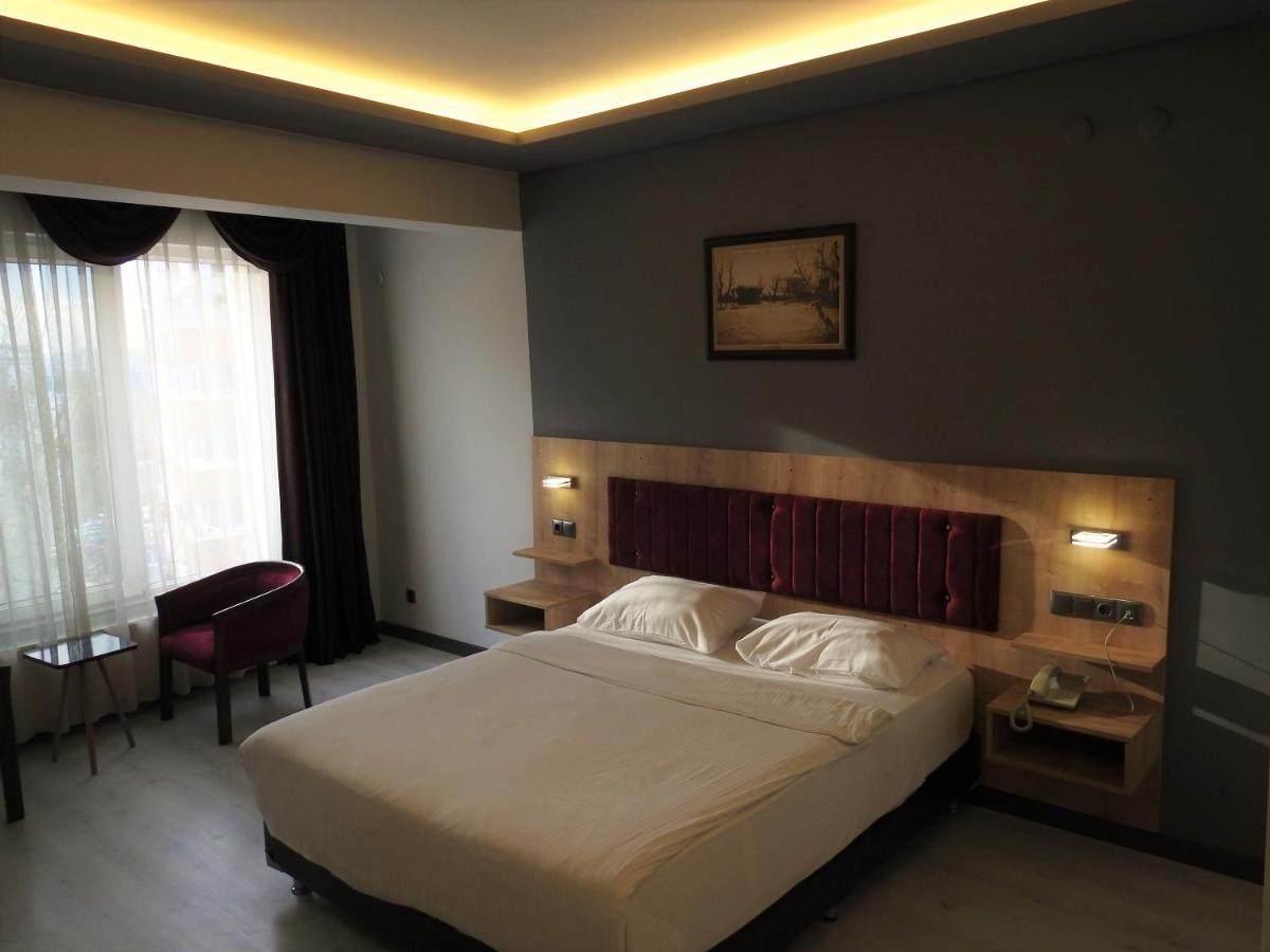 Inn Town Hotel เอสเกซีเฮียร์ ภายนอก รูปภาพ