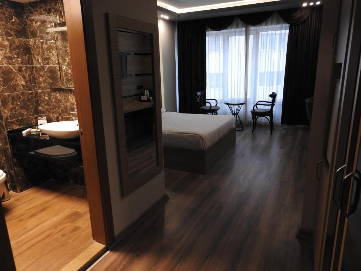 Inn Town Hotel เอสเกซีเฮียร์ ภายนอก รูปภาพ