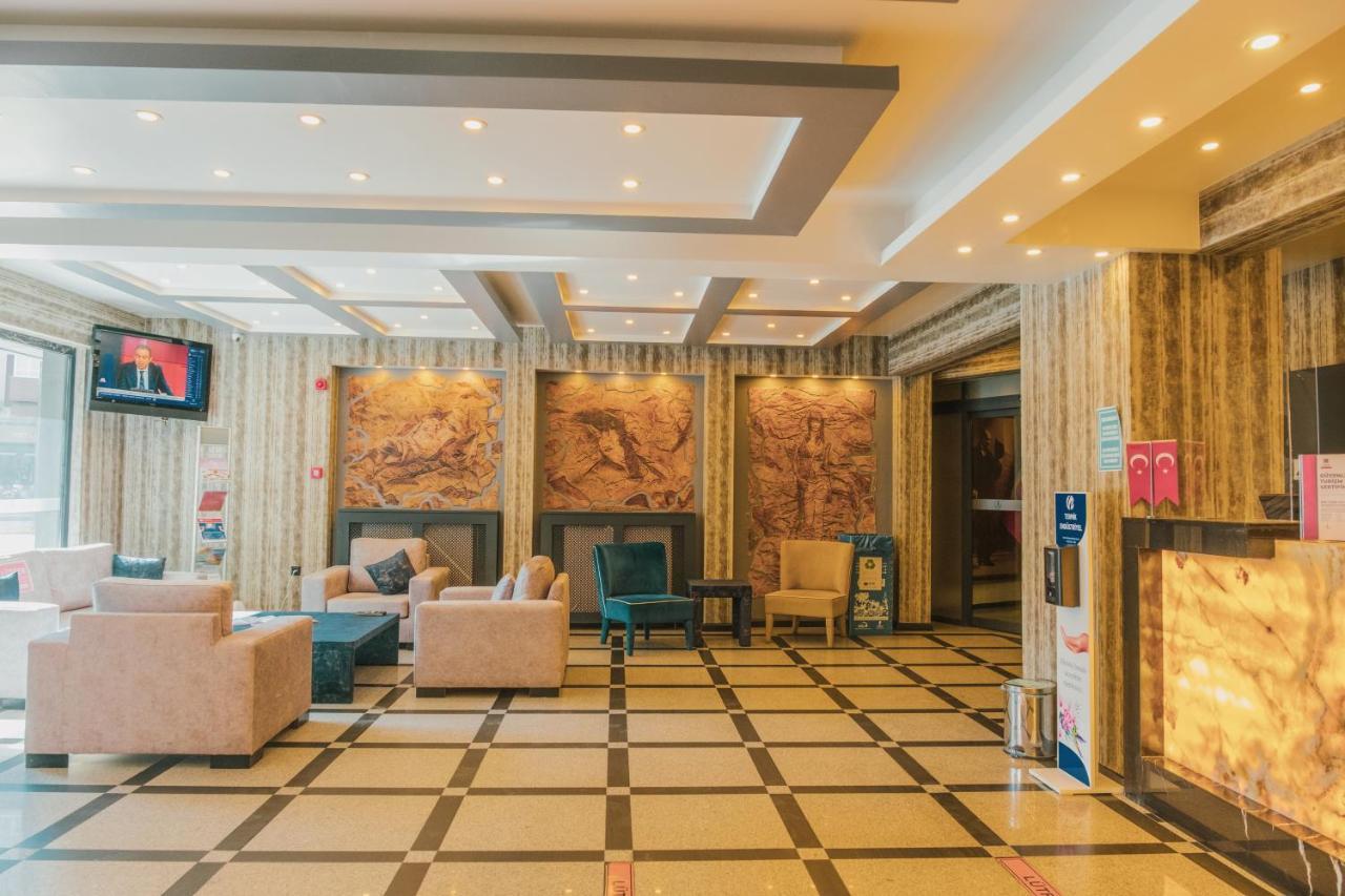 Inn Town Hotel เอสเกซีเฮียร์ ภายนอก รูปภาพ